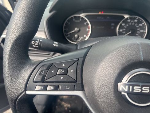 Used 2025 Nissan Altima 2.5 SV FWD image 18