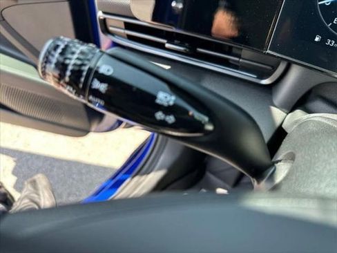 New 2025 Hyundai Elantra SEL FWD image 13