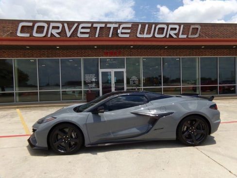 Used 2024 Chevrolet Corvette Z06 RWD image 10