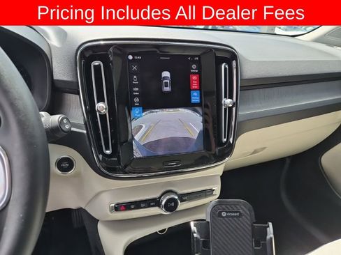 Used 2023 Volvo XC40 B4 Plus w/ Driver Assist Package FWD image 8