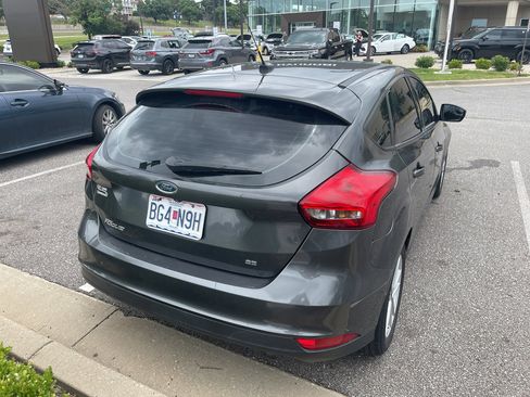 Used 2017 Ford Focus SE FWD image 5