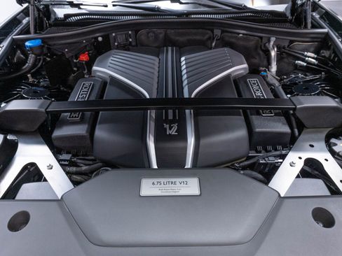 Used 2024 Rolls-Royce Phantom Sedan w/ The Phantom Package RWD image 56
