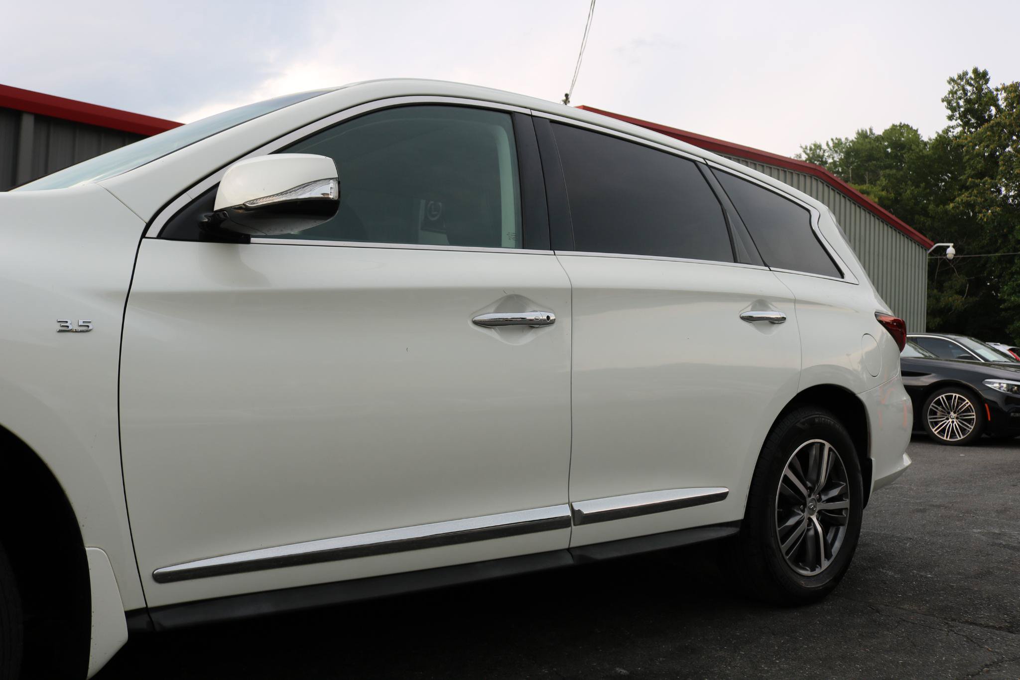 Used 2016 INFINITI QX60 Luxe AWD/4WD image 5