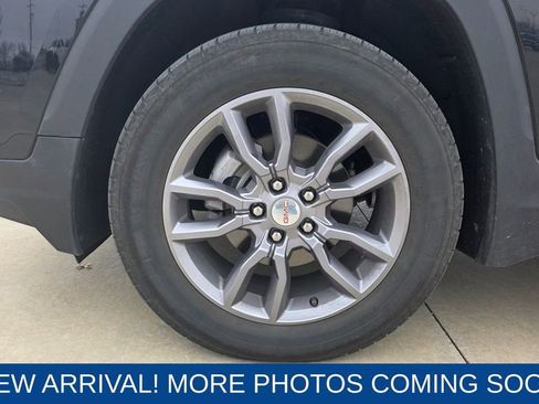 Used 2024 GMC Terrain SLT image 10