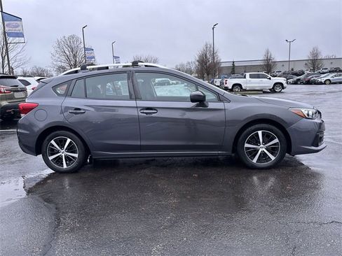 Used 2023 Subaru Impreza Premium image 12