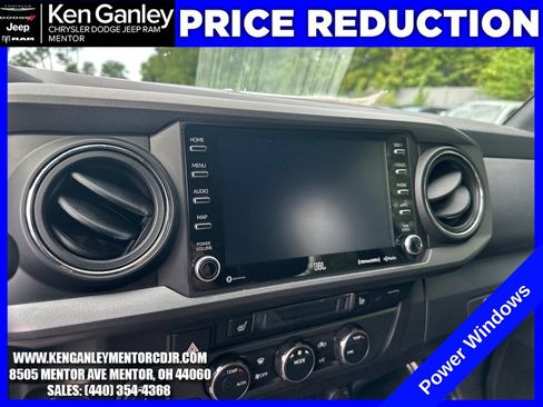 Used 2021 Toyota Tacoma TRD Off-Road w/ TRD Premium Off Road Package AWD/4WD image 16