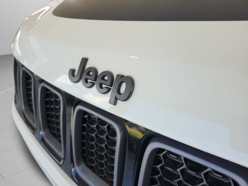 Used 2020 Jeep Compass Trailhawk AWD/4WD image 29