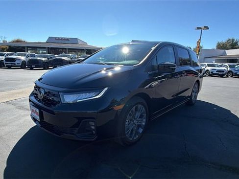 New 2026 Honda Odyssey Touring image 1