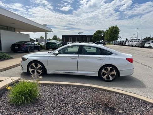 Used 2020 Honda Accord Touring image 7