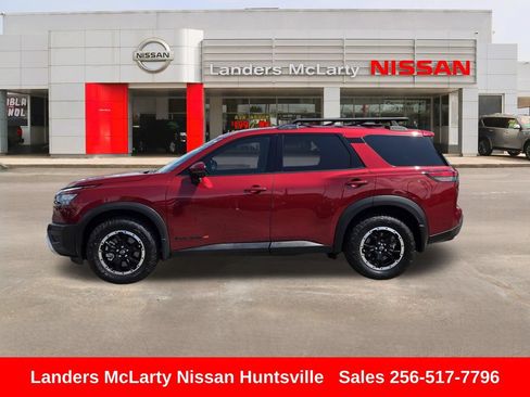 Used 2023 Nissan Pathfinder Rock Creek AWD/4WD image 8