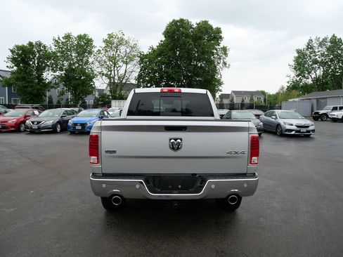 Used 2017 RAM 1500 Laramie AWD/4WD image 4