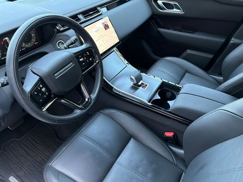 Used 2026 Land Rover Range Rover Velar Dynamic SE AWD/4WD image 4