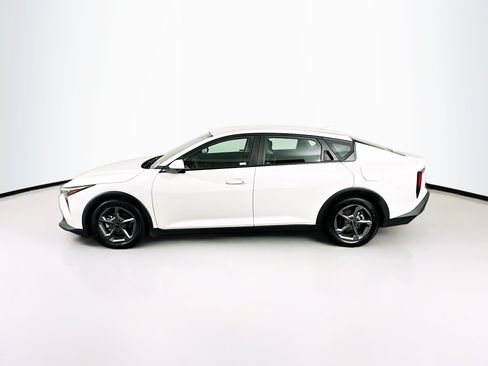 Used 2025 Kia K4 FWD image 4