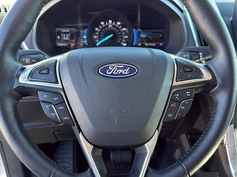Used 2024 Ford Edge Titanium AWD/4WD image 3
