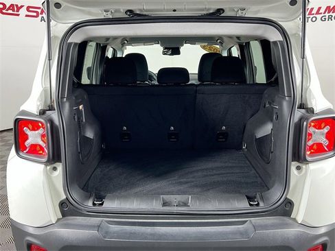 Used 2023 Jeep Renegade Trailhawk image 25