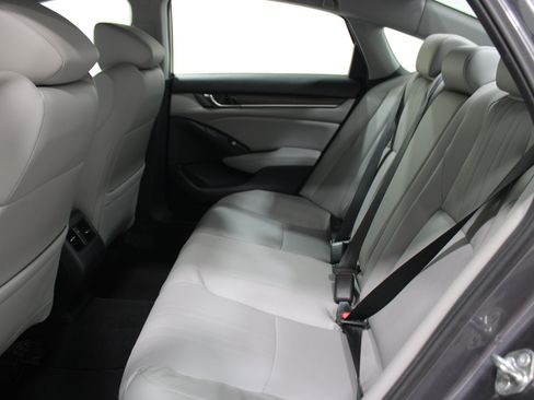 Used 2018 Honda Accord Touring image 20