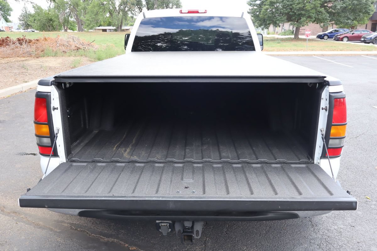 Used 2004 Chevrolet Silverado 3500 LS w/ Heavy-Duty Power Package RWD image 14