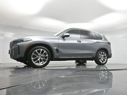 Used 2024 BMW X5 xDrive40i AWD/4WD image 54