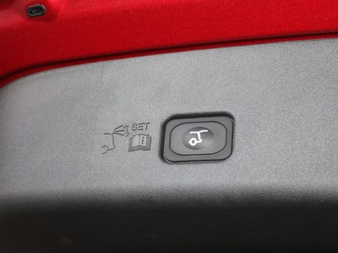 Used 2025 Lincoln Nautilus Premier AWD/4WD image 39
