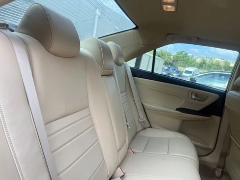 Used 2015 Toyota Camry XLE w/ Moonroof Package image 14