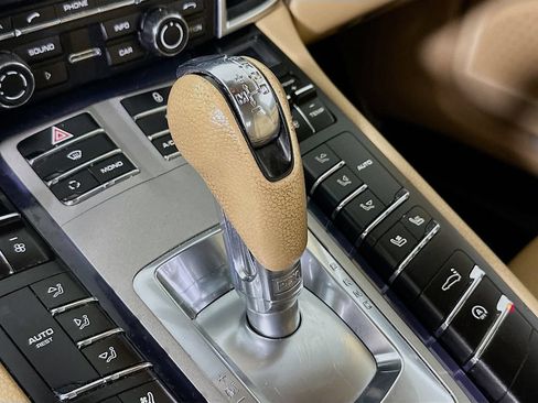 Used 2013 Porsche Panamera RWD image 22