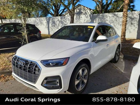 Used 2023 Audi Q5 2.0T Premium w/ Convenience Package image 3