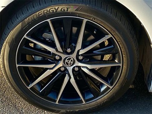 Used 2023 Toyota Camry SE image 6