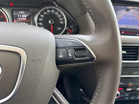 Used 2017 Audi Q5 2.0T Premium Plus w/ Technology Package image 34