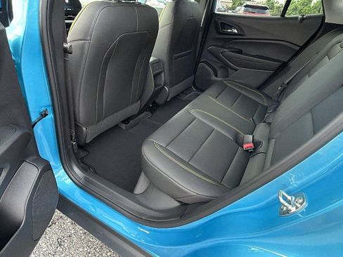 New 2026 Chevrolet Trax ACTIV w/ Sunroof Package FWD image 19