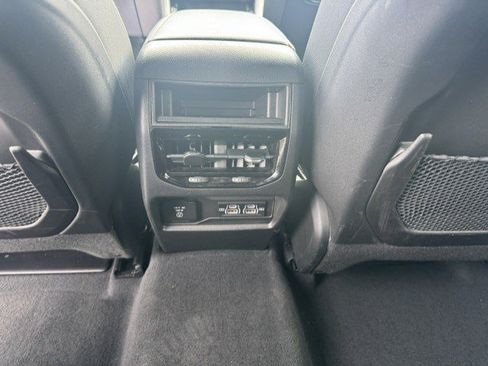 Used 2023 Jeep Grand Cherokee Altitude AWD/4WD image 29