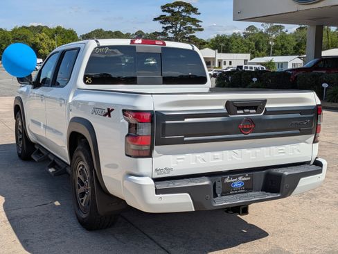 Used 2025 Nissan Frontier Pro-X w/ Tow Package RWD image 8