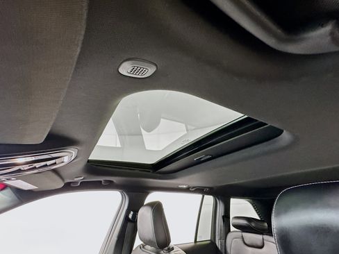 Used 2022 Jeep Grand Cherokee Altitude image 4