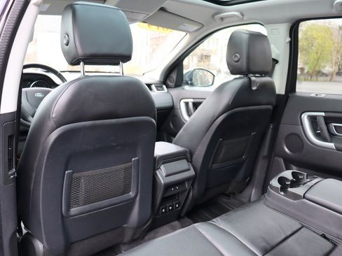 Used 2019 Land Rover Discovery Sport HSE image 13