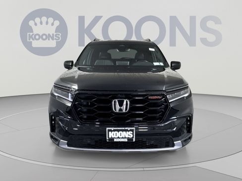 Used 2023 Honda Pilot TrailSport image 11