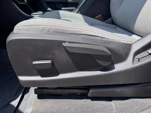 Used 2019 Chevrolet Colorado W/T w/ WT Convenience Package AWD/4WD image 13