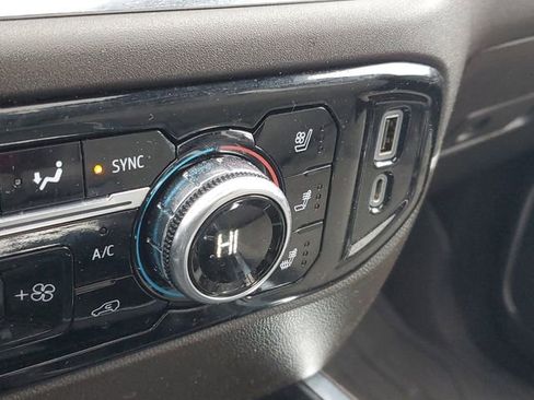 Certified 2023 GMC Sierra 1500 SLT w/ SLT Premium Package image 30