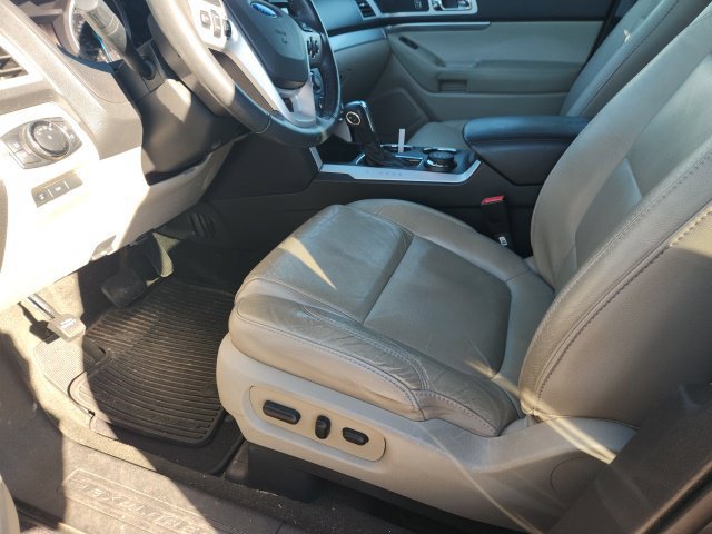 Used 2014 Ford Explorer XLT w/ Equipment Group 202A AWD/4WD image 4