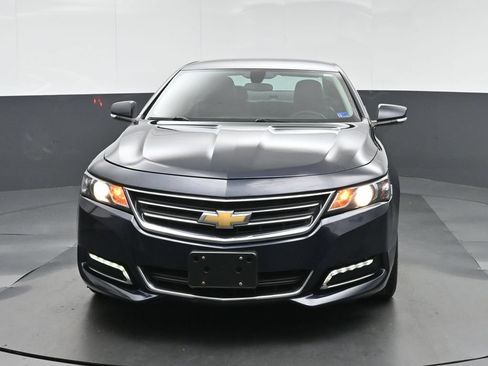 Used 2019 Chevrolet Impala LT FWD image 2