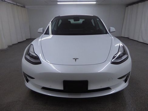Used 2018 Tesla Model 3 Long Range image 2