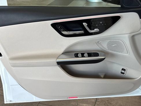 Used 2025 Mercedes-Benz C 300 Sedan image 18