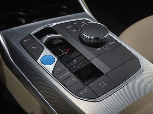 Used 2023 BMW i4 eDrive35 image 24