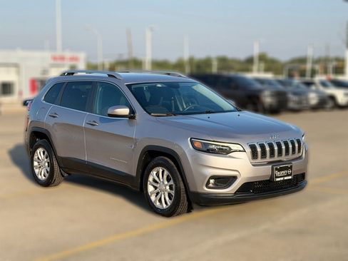 Used 2019 Jeep Cherokee Latitude w/ Popular Appearance Group FWD image 5