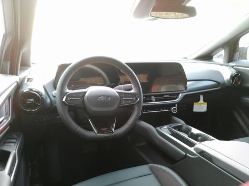 New 2026 Chevrolet Equinox EV RS FWD image 4