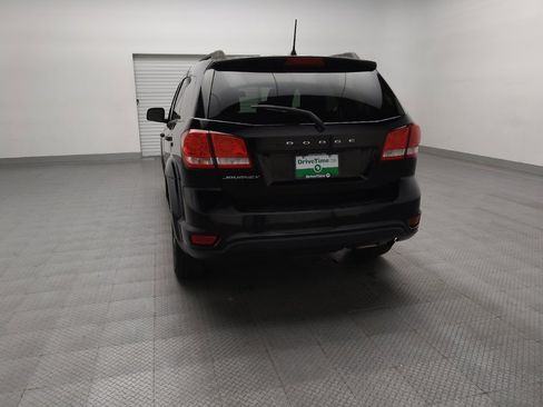 Used 2019 Dodge Journey SE FWD image 6