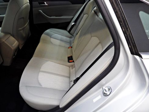 Used 2016 Hyundai Sonata SE image 10