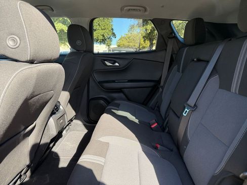 Used 2025 Chevrolet Blazer LT image 25