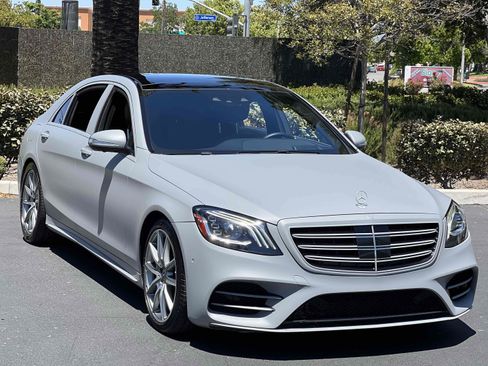 Used 2018 Mercedes-Benz S 560 Sedan image 22