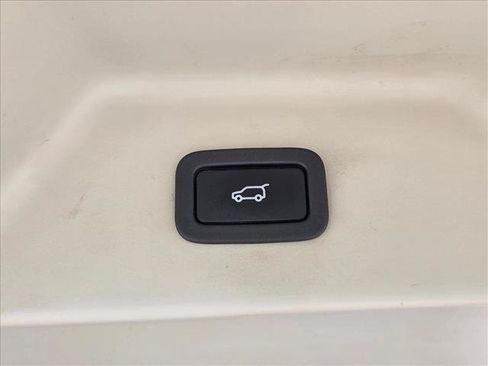 Used 2019 Land Rover Range Rover Supercharged AWD/4WD image 7