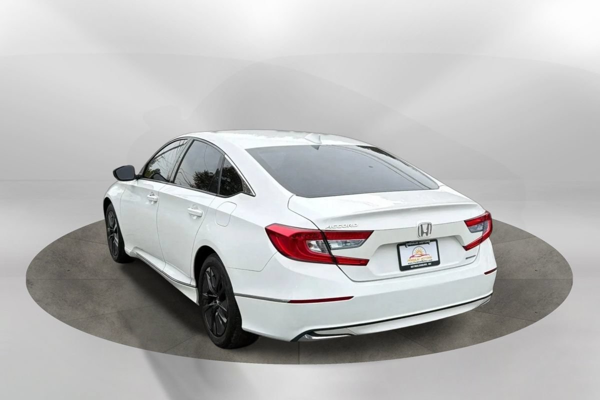 Used 2018 Honda Accord EX image 3