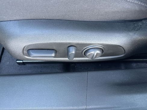 Certified 2025 Chevrolet Malibu RS image 19